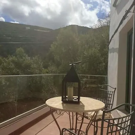 Holiday home Charming House In With Parking And Air Conditioning