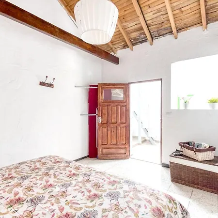 Charming House In With Parking And Air Conditioning Holiday home *