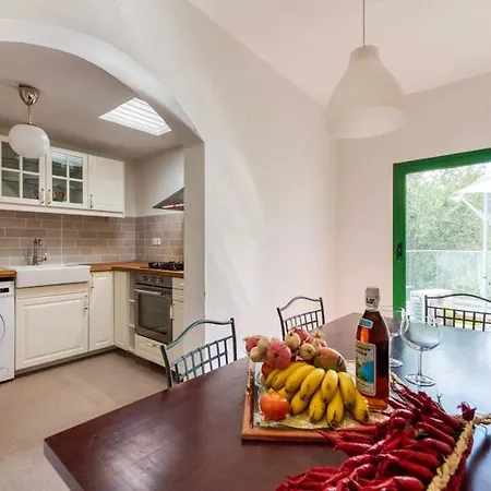 Charming House In With Parking And Air Conditioning Prázdninový dům *