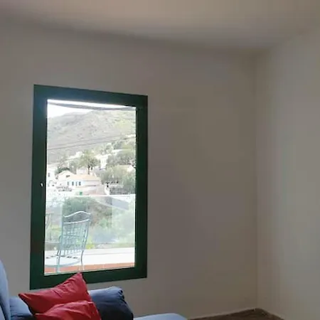 Charming House In With Parking And Air Conditioning