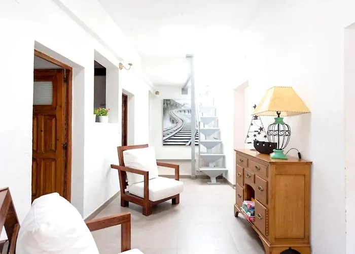 Dom wakacyjny Charming House In With Parking And Air Conditioning Temisas